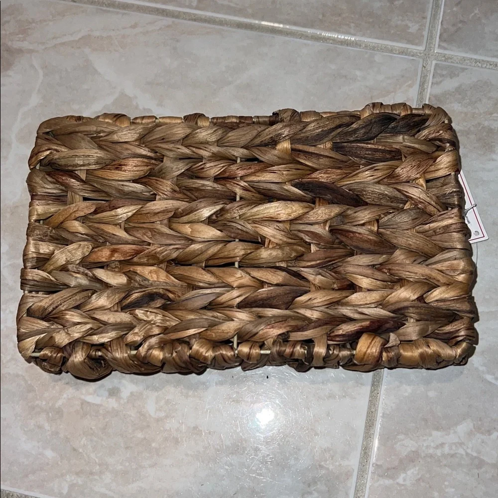 NWT Rectangular Wicker Serving Tray w/ In-built Handles Woven